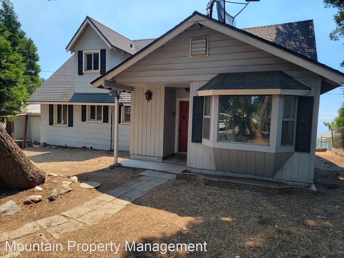 Primary Photo - 3 br, 2 bath House - 23379 Crestline Rd