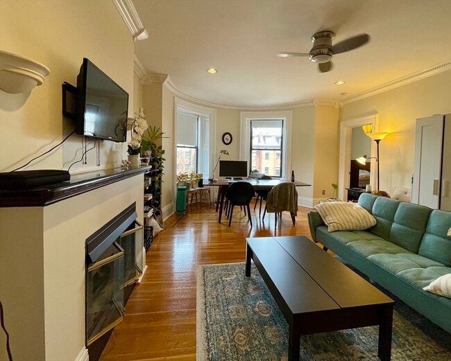 Foto del edificio - 565 Massachusetts Ave