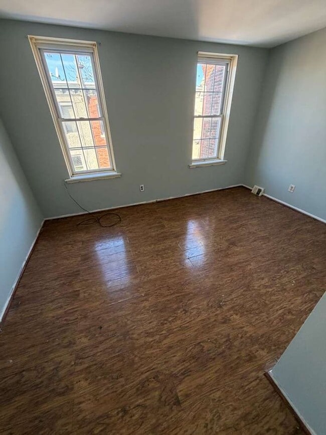 Building Photo - 1918 Bonitz St