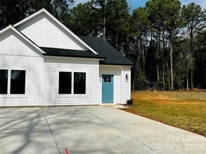 Building Photo - 525 N Linwood Ave