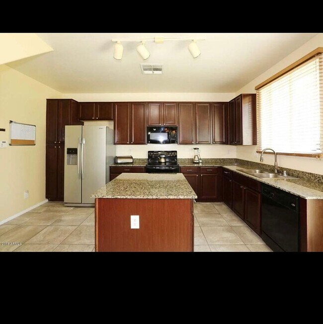 Foto del edificio - 2101 E Sunland Ave