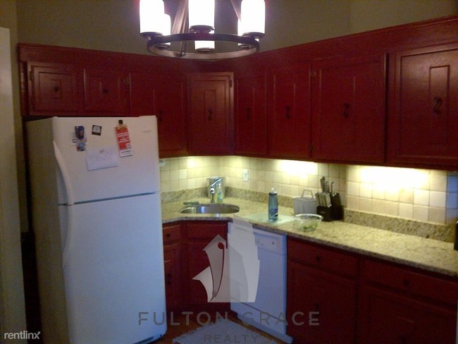 Foto del edificio - 2117 N Bissell St