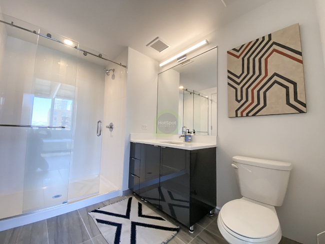 Foto del edificio - 734 N Pine Grove Ave