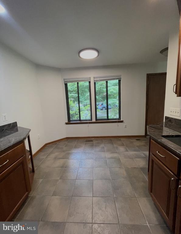 Building Photo - 5 Briardale Ct