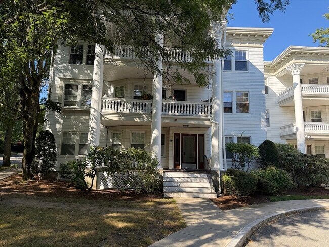 Foto del edificio - 132 Middlesex Rd