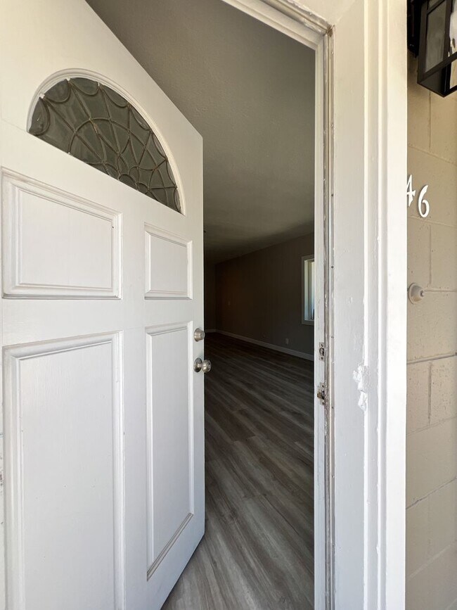 Building Photo - Newly Renovated Four Bedroom Napa Home wit...