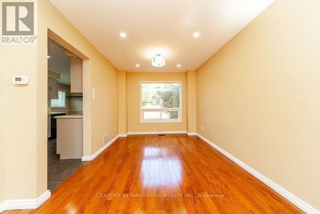 Building Photo - 16 Long Dr