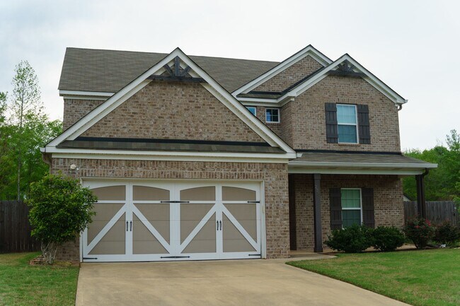 Building Photo - 5 Bedroom House in Desired Wimberly Statio...