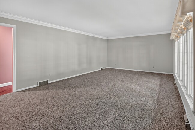 Foto del edificio - 579 East View Rd