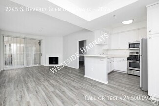 Building Photo - 2245 S Beverly Glen Blvd