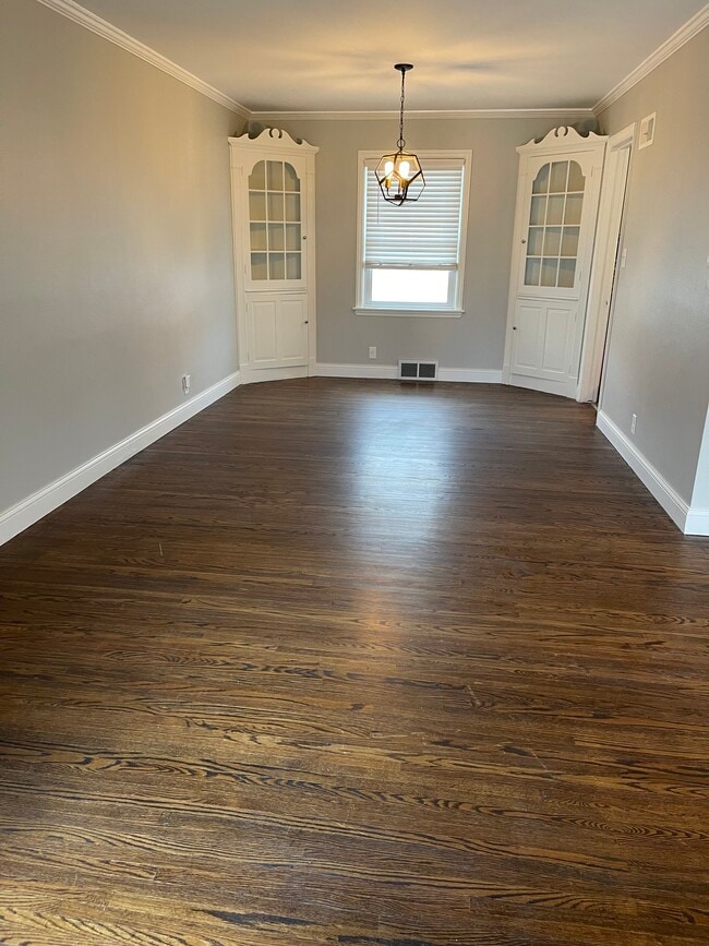 Building Photo - 4202 N Devon Ln