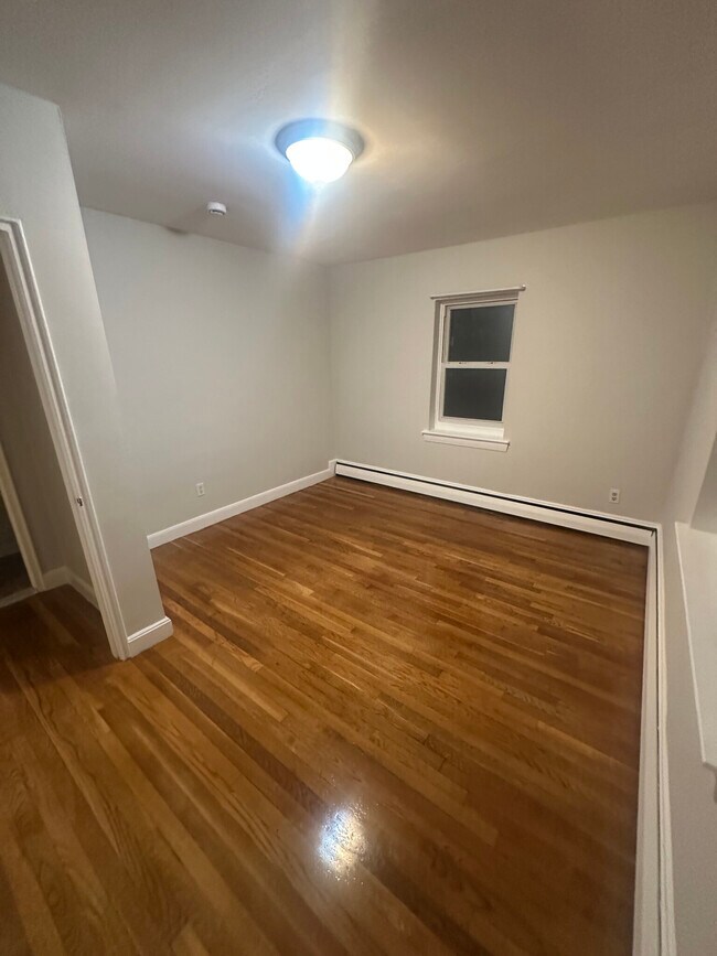 Building Photo - 63 Selkirk Rd