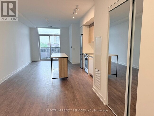 Building Photo - 5081 Hurontario St