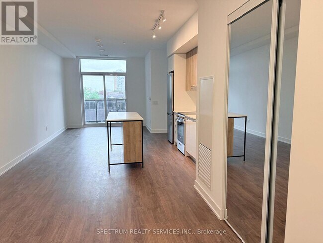 Photo du bâtiment - 5081 Hurontario St