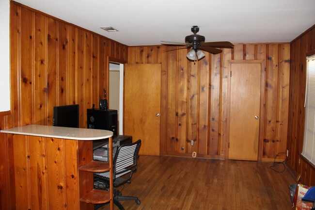 Foto del edificio - 4405 Erath Ave