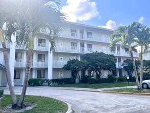 Building Photo - 2581 Village Blvd