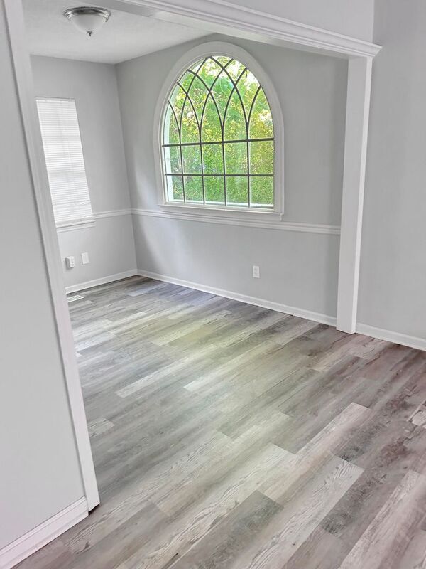 Foto del edificio - 5576 Dug Hollow Rd