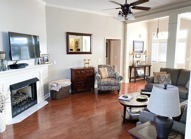 Foto del edificio - 9 Willow Tree Ct