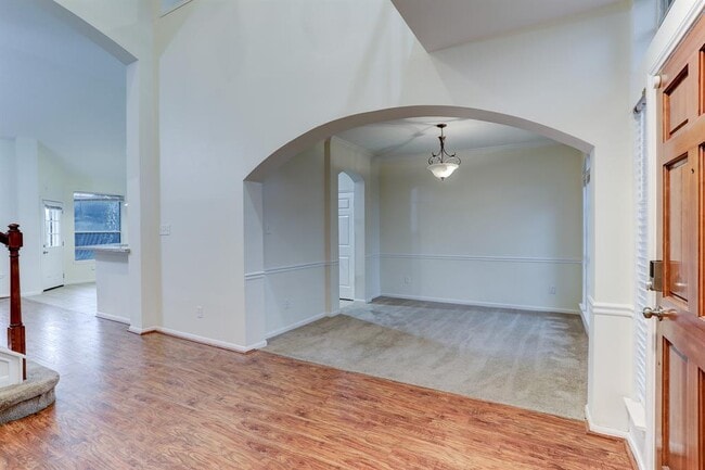 Building Photo - 10900 Spruce Dr N