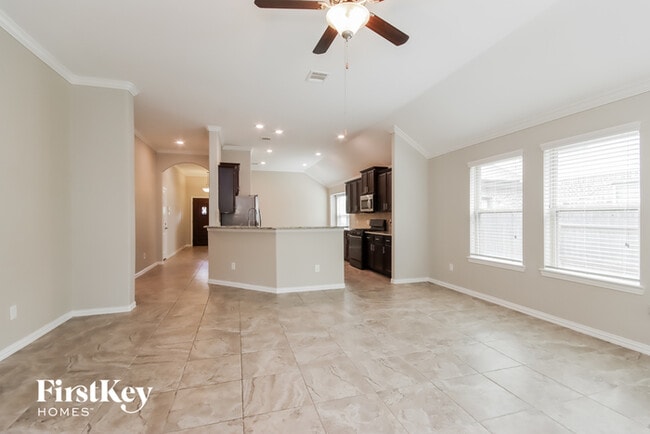 Building Photo - 906 S Chamfer Way