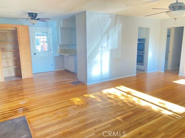 Foto del edificio - 4389 Beverly Ct