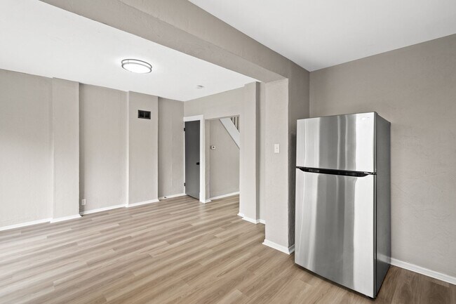 Foto del edificio - Stunning 2 bedroom home in Carrick available July 1!