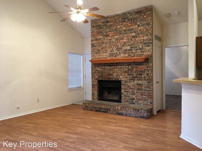 Building Photo - 2 br, 2 bath House - 606 Canterbury Street