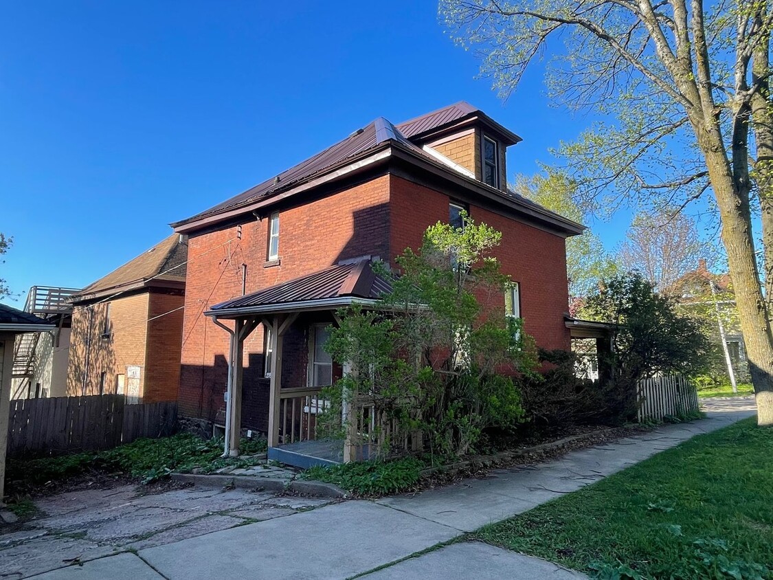 Primary Photo - Spacious Five Bedroom Home