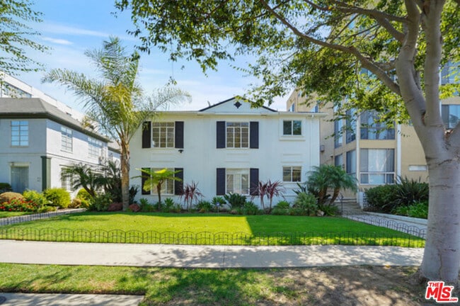 Building Photo - 476 S Roxbury Dr