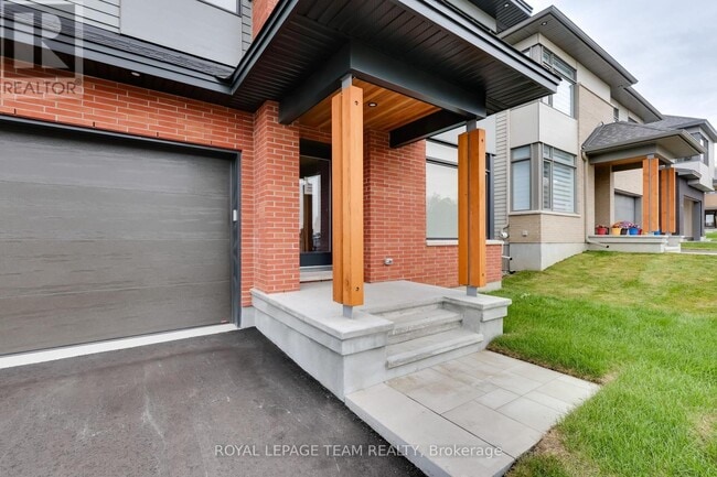 Building Photo - 405 Point Grey Ter