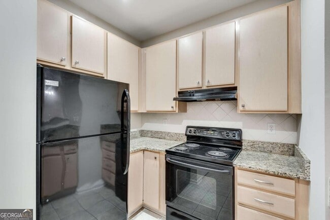 Foto del edificio - 821 Ralph McGill Blvd NE