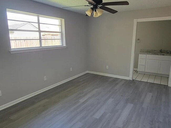 Building Photo - Slidell beautiful home