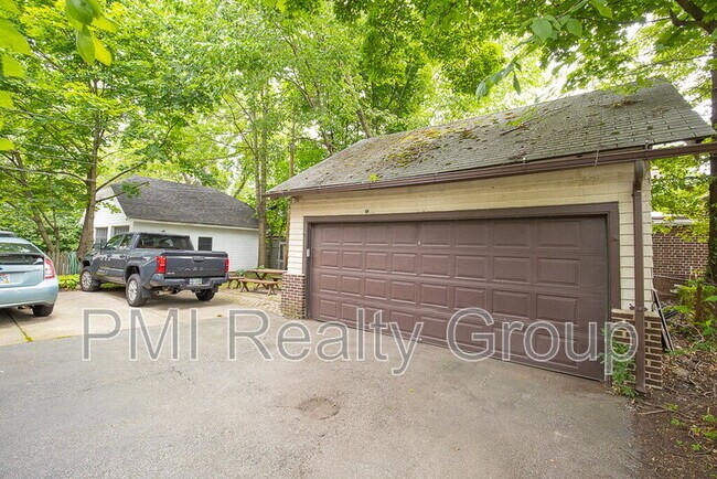 Foto del edificio - 2129 Coventry Rd
