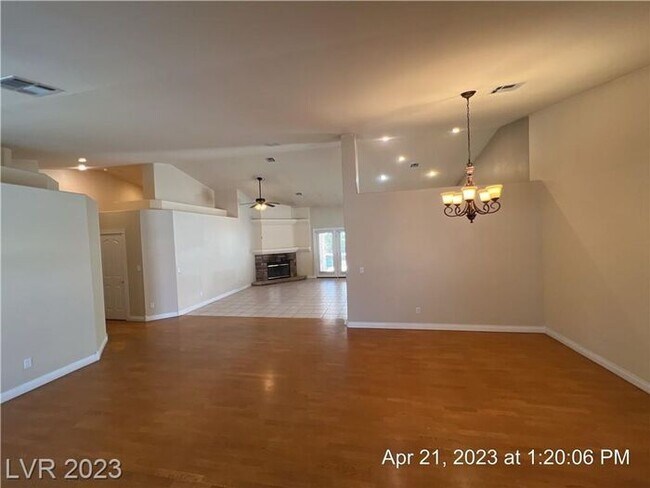 Foto del edificio - COMING SOON - Ready no later than the middle of January!