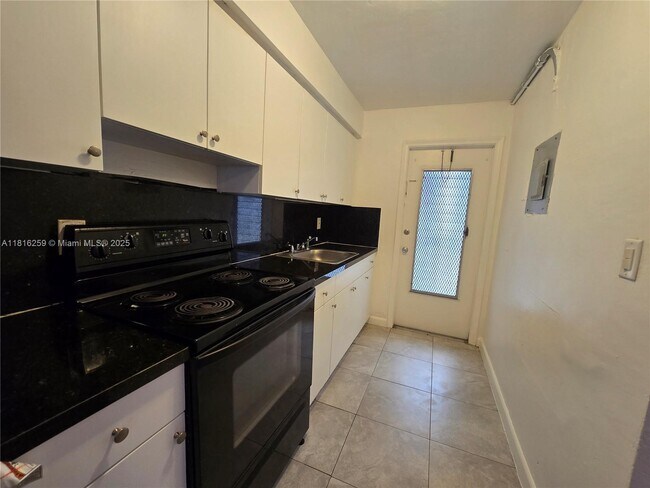 Foto del edificio - 16890 NE 21st Ave