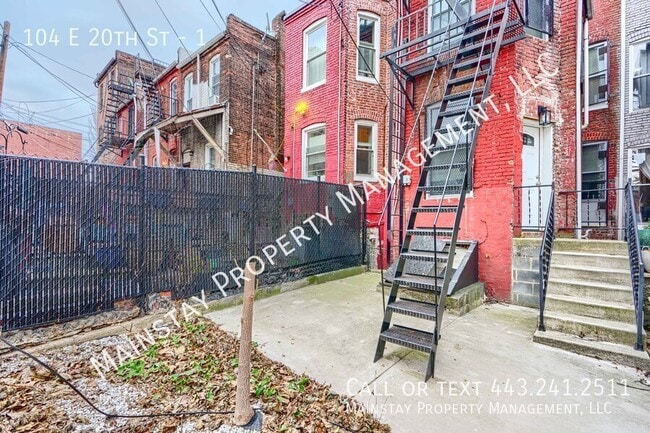 Building Photo - 104 E 20th St