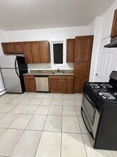 Building Photo - 522 Saratoga St