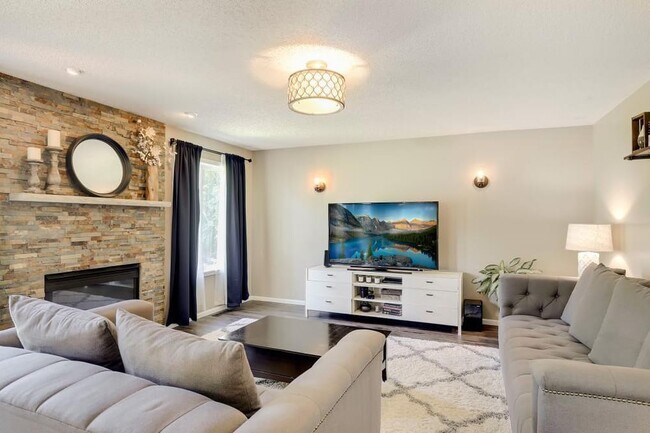 Foto del edificio - 19799 Canada Ave