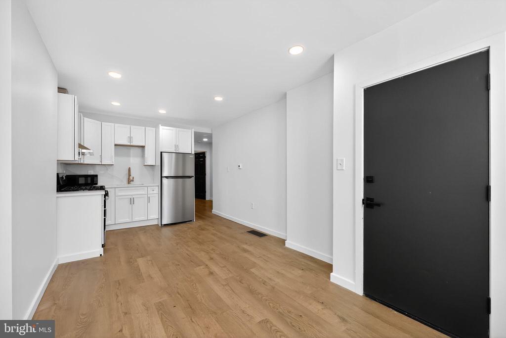 Foto principal - 2239 W Oxford St