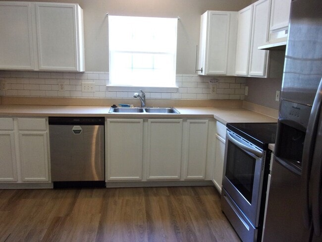 Building Photo - Single Level 3 Bedroom 2 Bath Home in Bristol Park off Mt. Gallant Road