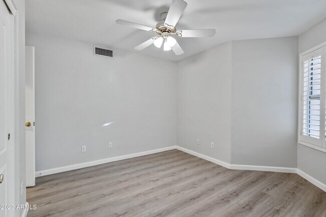 Foto del edificio - 4728 E South Fork Dr