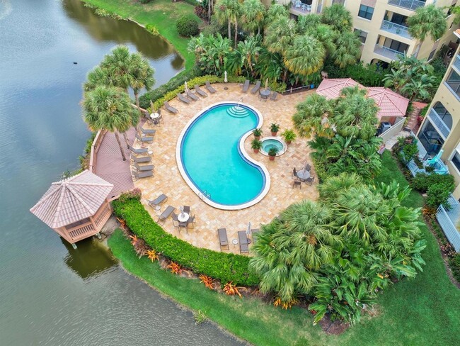 Foto del edificio - 500 Uno Lago Dr