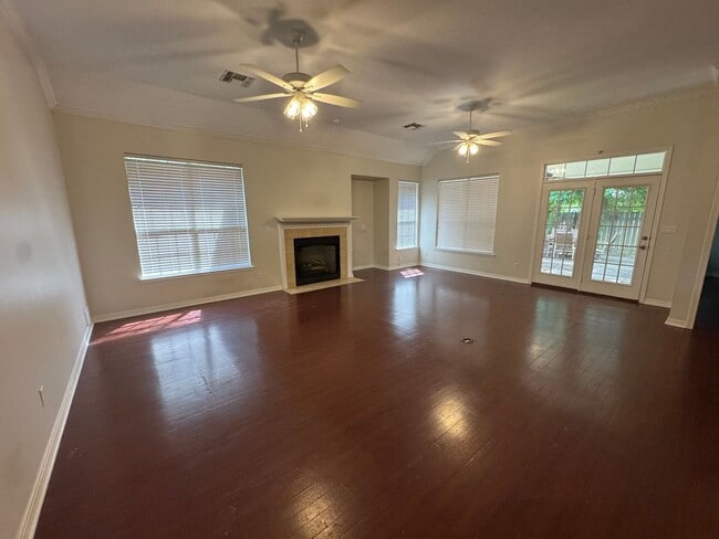 Building Photo - Beautiful 3 Bedroom home in The Haven