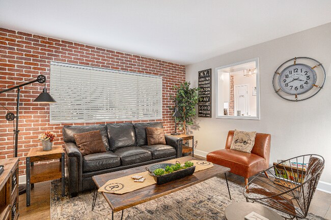 Foto del edificio - 91 Rumson Rd NE