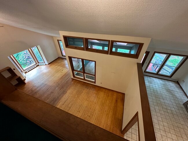 Building Photo - 286 N Bridebrook Rd