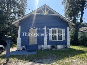 Building Photo - 2125 Lambert St