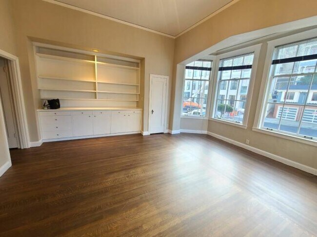 Building Photo - 1 bedroom in San Francisco CA 94123