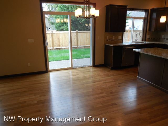 Foto del edificio - 4 br, 2.5 bath House - 1915 151st Pl SW