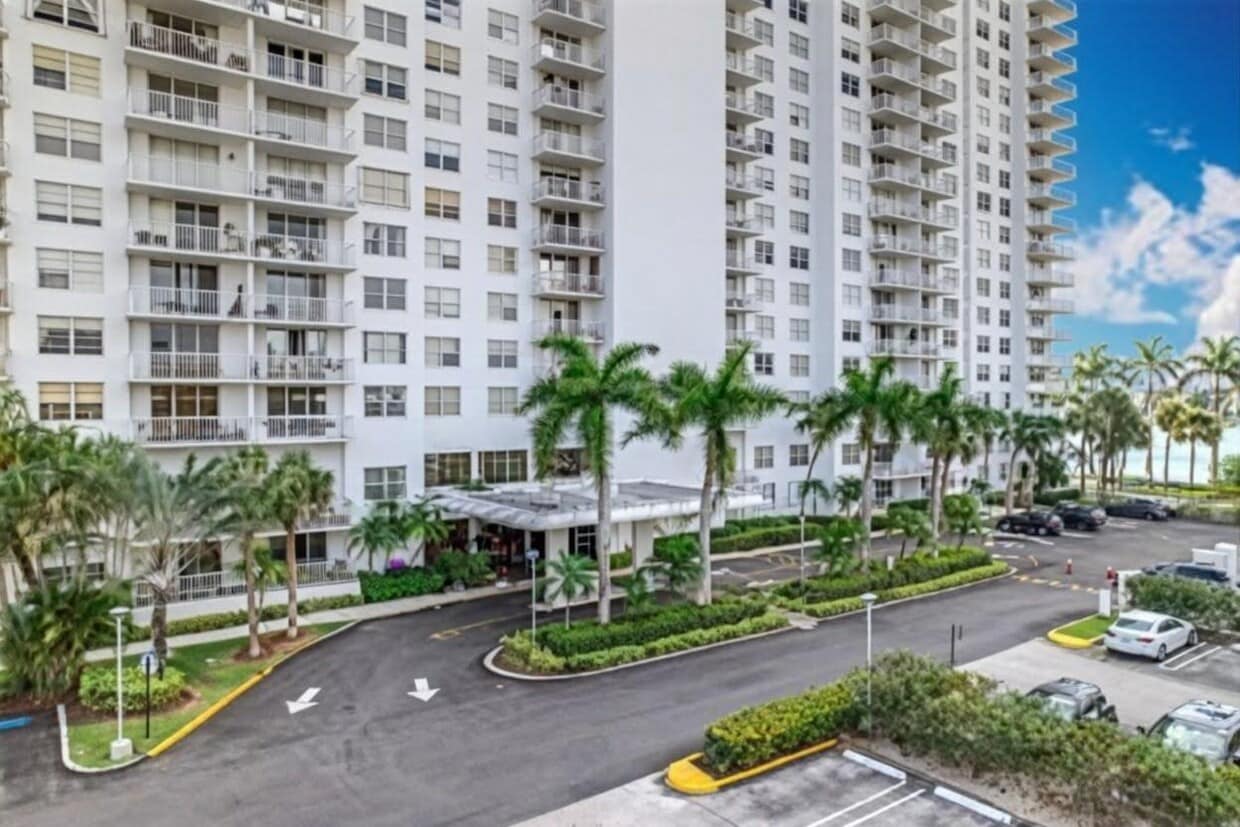 Photo - 2801 NE 183rd St - 2801 NE 183rd St, APT 203W, Aventura, FL 33160