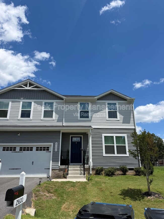 Building Photo - 25600 Linda Gale Ct